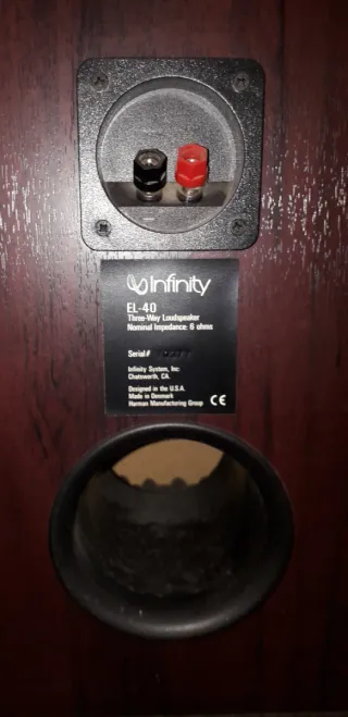 Altavoces Infinity - negros y caoba