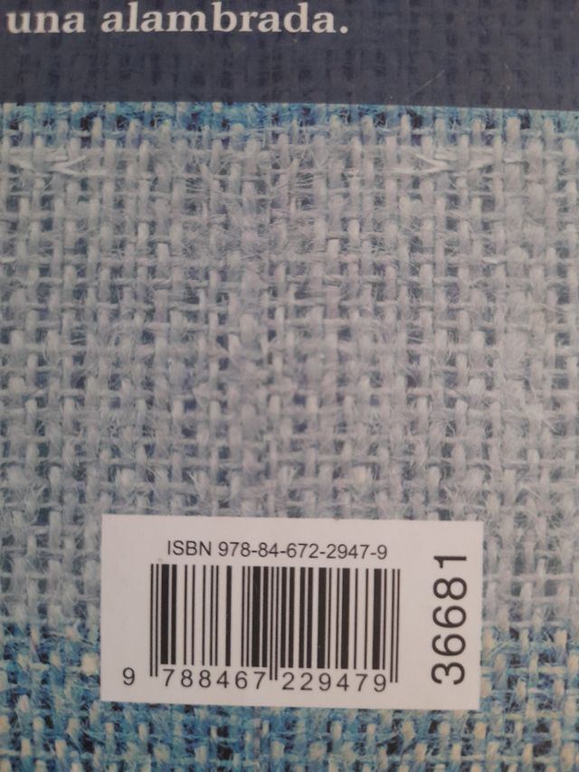 El niño con el pijama de rayas