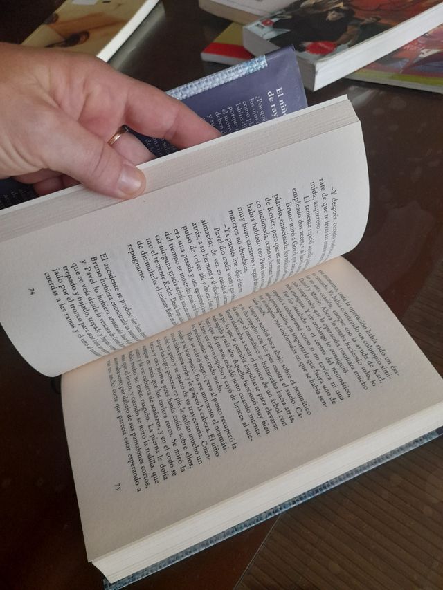 El niño con el pijama de rayas