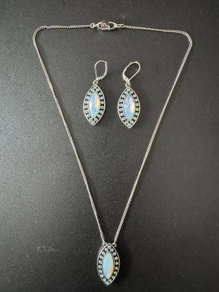 Collar y pendientes Givenchy - azul plata