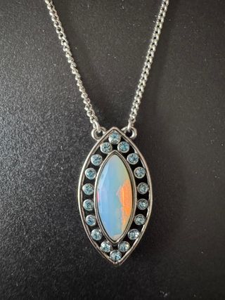 Collar y pendientes Givenchy - azul plata