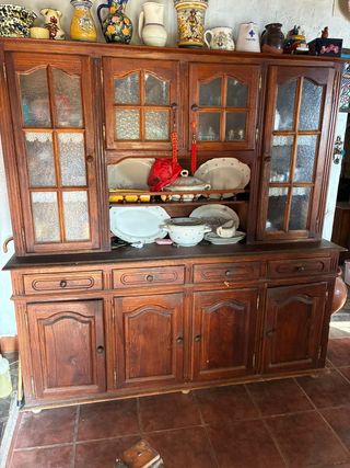 Vitrina antigua de madera