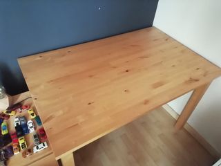 Mesa Ikea modelo BJORKUDDEN - Madera maciza 