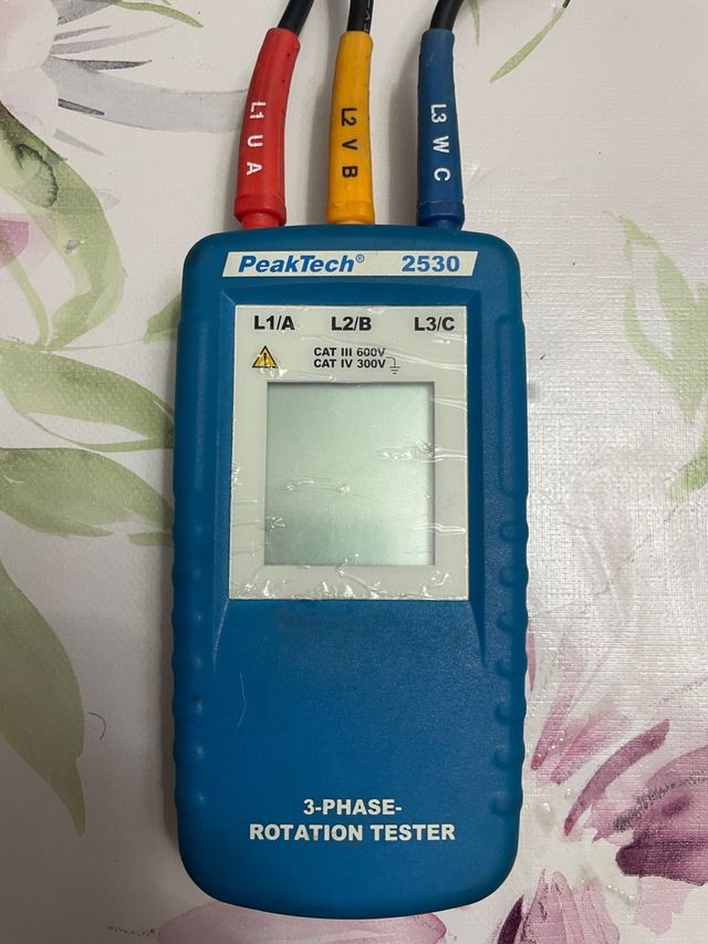 PeakTech 2530 Medidor campo giratorio.Trifasico