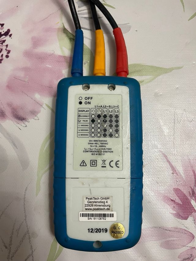 PeakTech 2530 Medidor campo giratorio.Trifasico