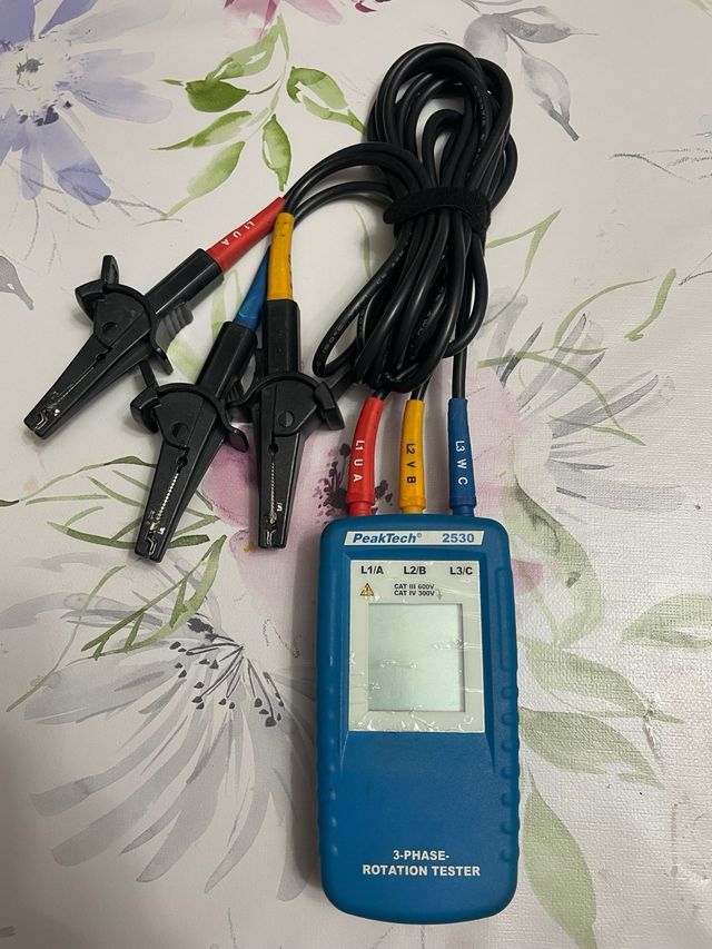 PeakTech 2530 Medidor campo giratorio.Trifasico