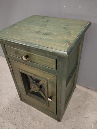 Mesita noche madera verde