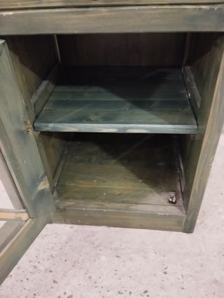 Mesita noche madera verde