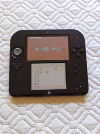 Nintendo 2DS Azul/Negra + Mario Kart 7