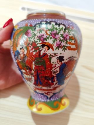 Vaso cinese dipinto a mano 