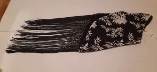 Top asimétrico flecos ZARA