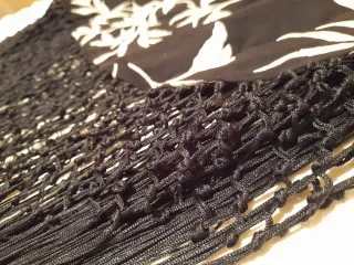 Top asimétrico flecos ZARA