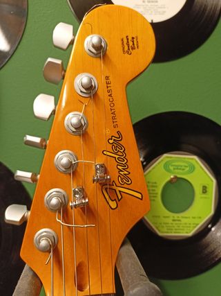 Guitarra Fender Stratocaster