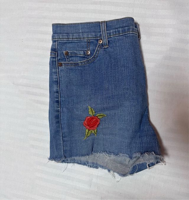 Shorts Levis 512 taglia 42 - fiore ricamato