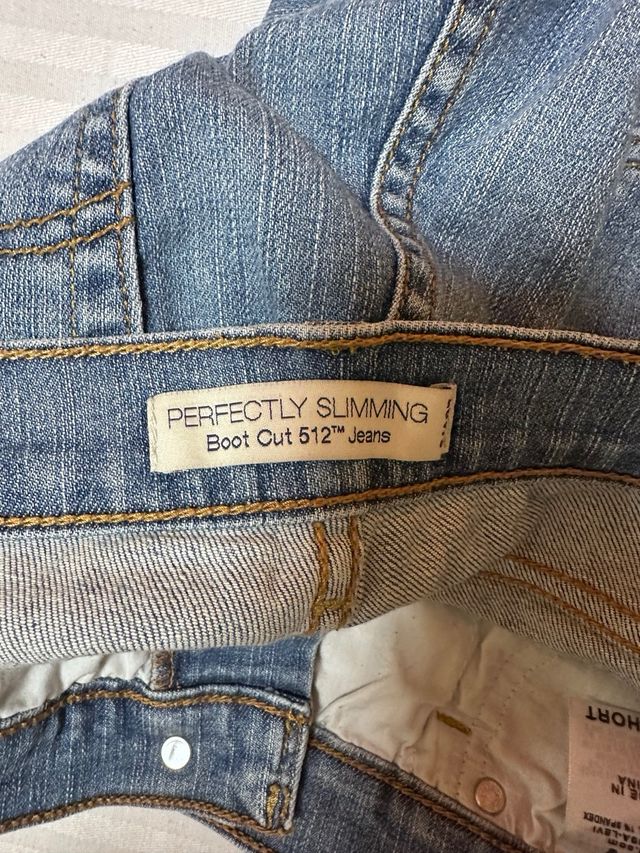 Shorts Levis 512 taglia 42 - fiore ricamato