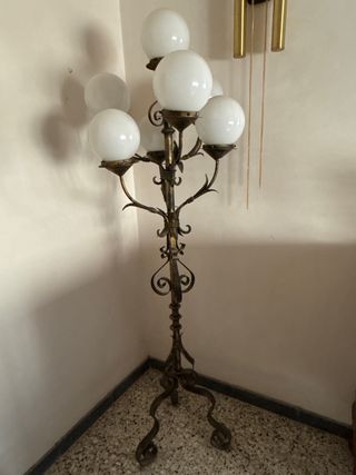 Lampara pie antigua 6 luces