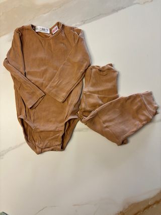 4 pigiami per neonati Zara 9-12 mesi