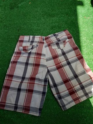 Bermudas cuadros rojas y blancas