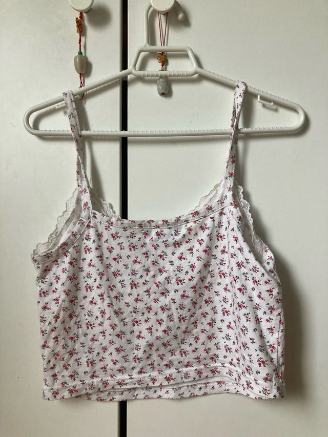 Top blanco Shein - Flores