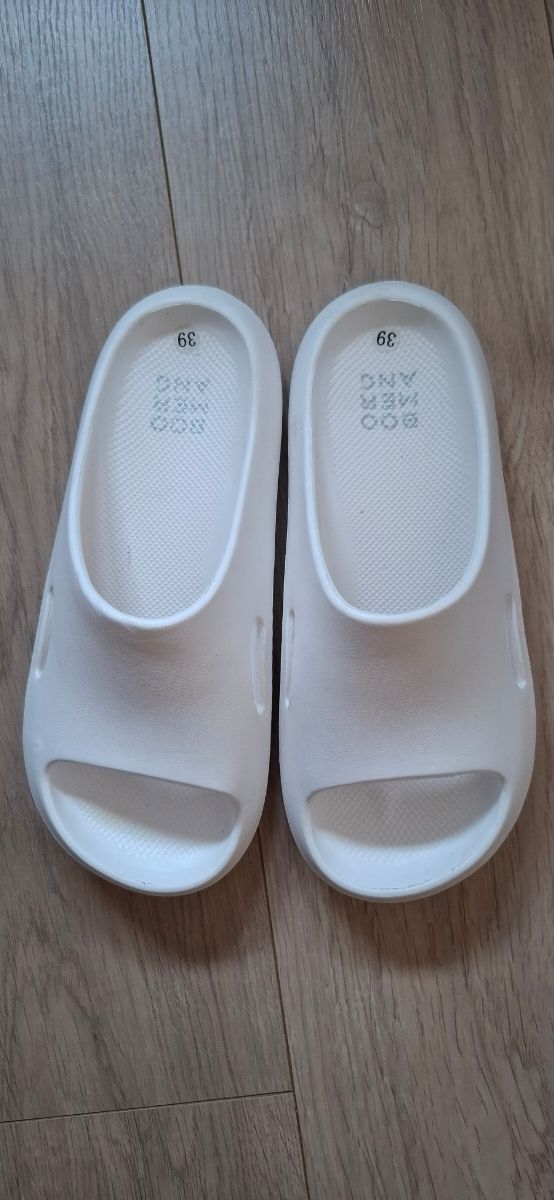 Sandalias Boomerang blancas - talla 39