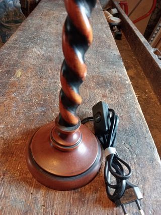 Pie en madera torneada - Negro/Marrón