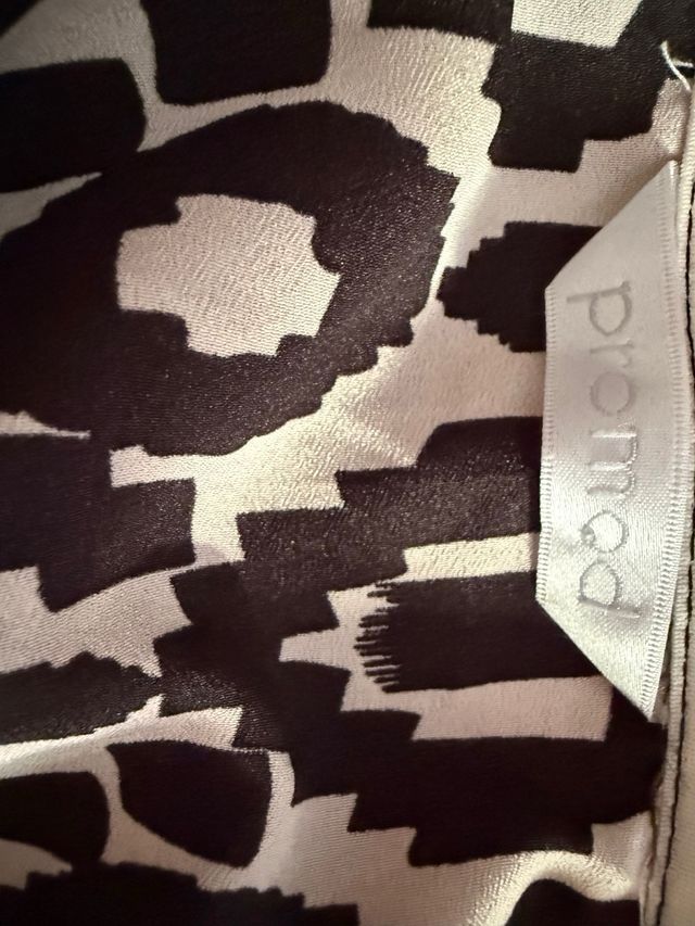 Vestido blanco y negro estampado