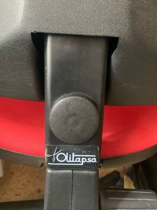 Silla oficina roja giratoria