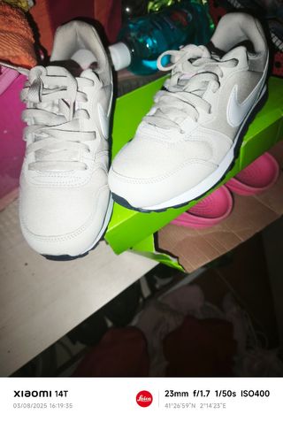 Zapatillas Nike Beige