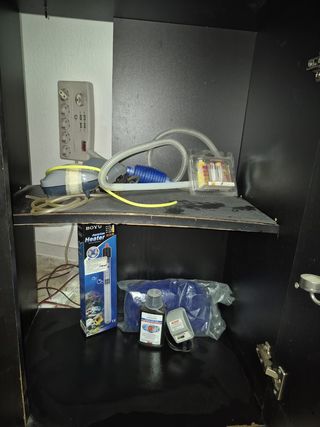 Acuario 250L + accesorios