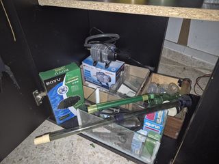 Acuario 250L + accesorios