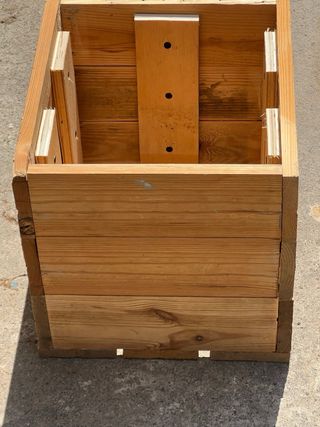 Fioriera in legno marrone