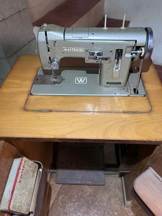 Máquina coser Wertheim Rapida antigua con mueble