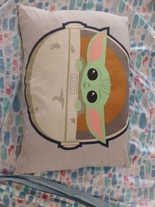 Almohada Grogu - 60x40cm