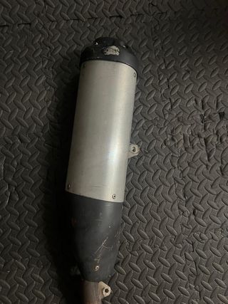 ESCAPE DE SERIE YZF R125
