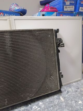Radiador Coche usado