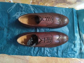 Scarpe in vitello artigianali
Suola doppio cuoio
