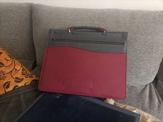 Maletín ejecutivo rojo-negro