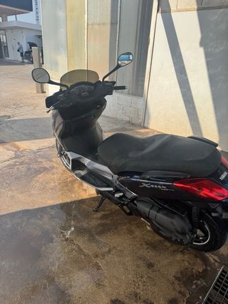 Yamaha 125cc - Scooter