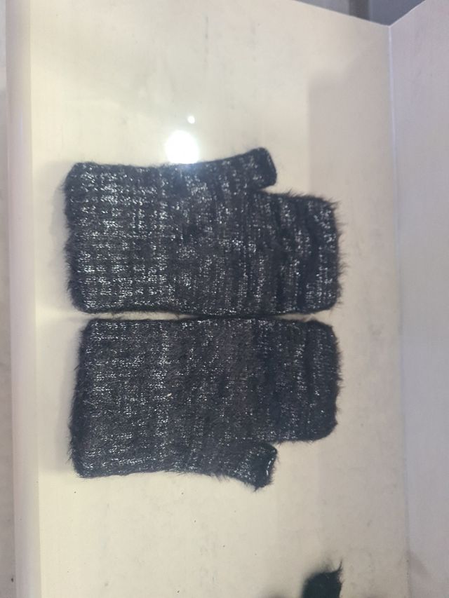 Guantes negros con perlas - Talla M
Mitones