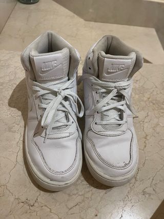 Zapatillas Nike blancas altas