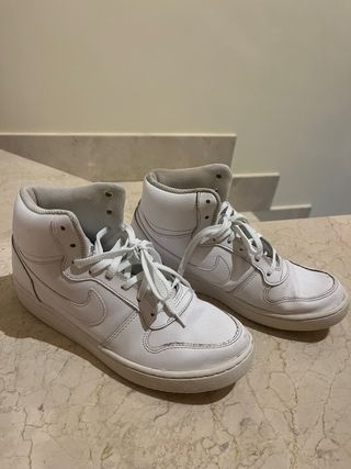 Zapatillas Nike blancas altas