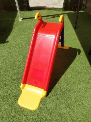 Tobogán infantil pequeño