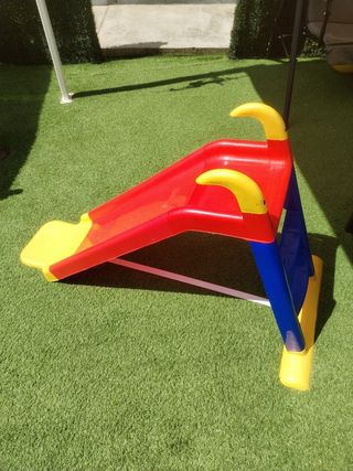 Tobogán infantil pequeño
