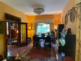 Muebles antiguos estilo clásico