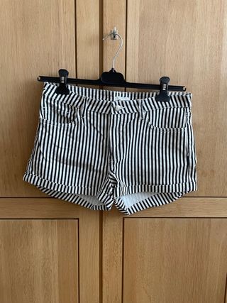 Shorts H&M a righe bianco-nere