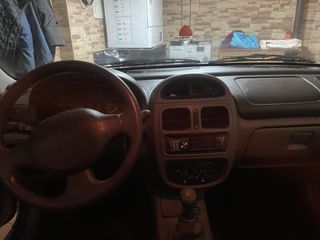 Renault Clio 2000