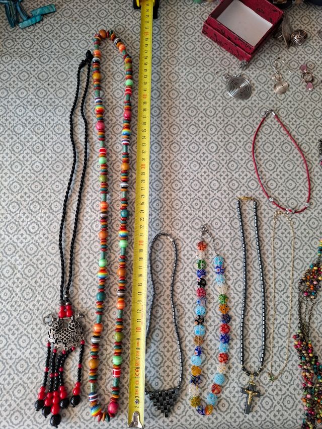 Collares de bisutería multicolor