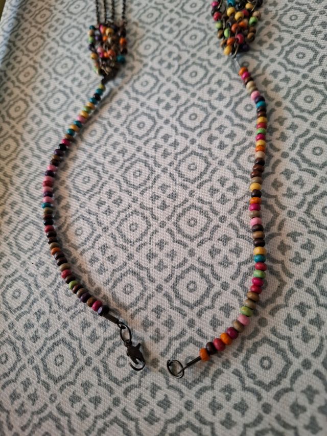 Collares de bisutería multicolor