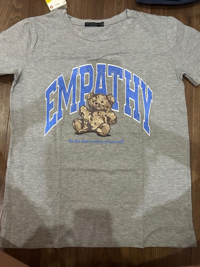 Camiseta Stradivarius gris talla M.