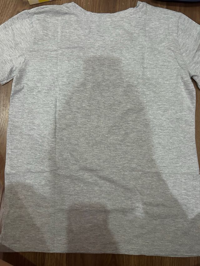 Camiseta Stradivarius gris talla M.